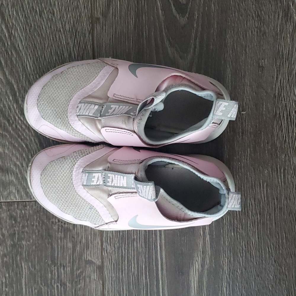 Nike Childs Size 12 Flex Runner Shoes - Sneakers Light Pink and Gray